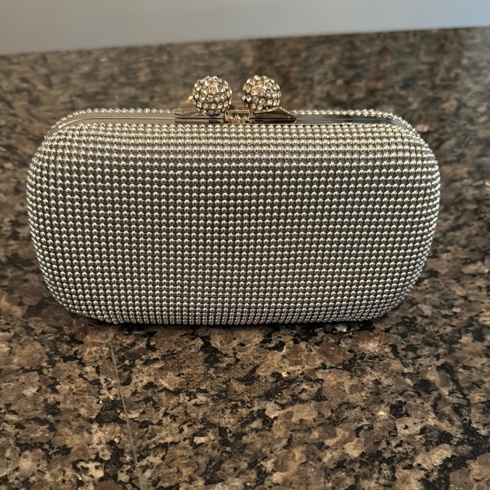 Lovely Silver ball Clutch Bag NWT - Picture 4 of 12
